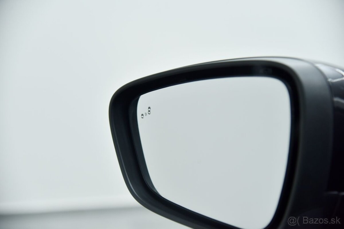 Kuga 2.5L Duratec PHEV Titanium CVT, ACC, Lane Assist - 9