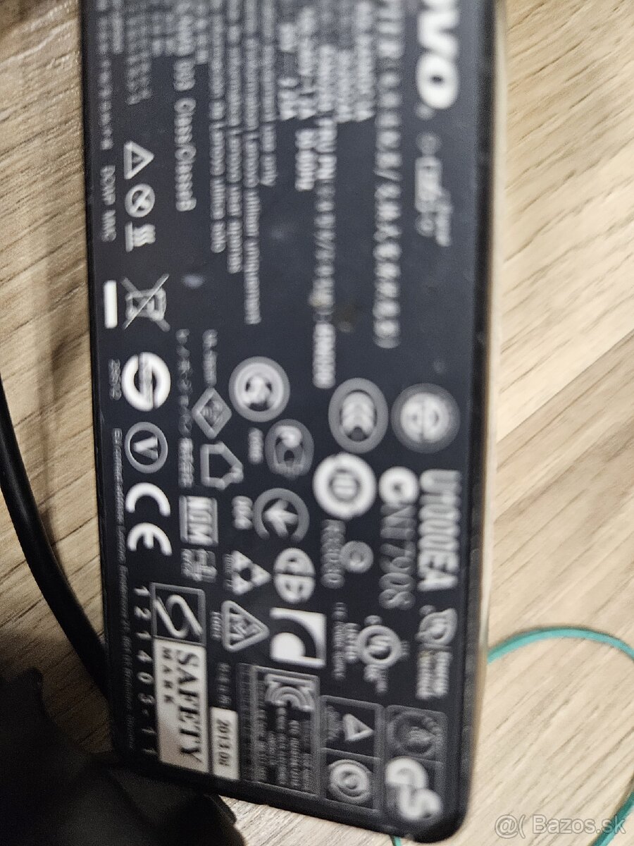 Nabíjačka na notebook - 9