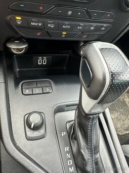 Ford Raptor 2019 Diesel 157 kW - 30.000 € - 9