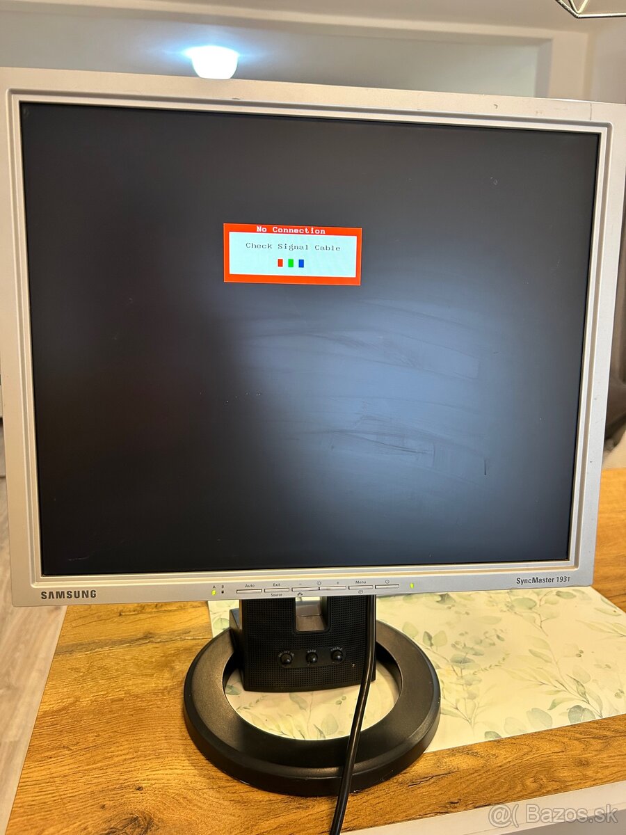 Monitory 24” a 19” - 9