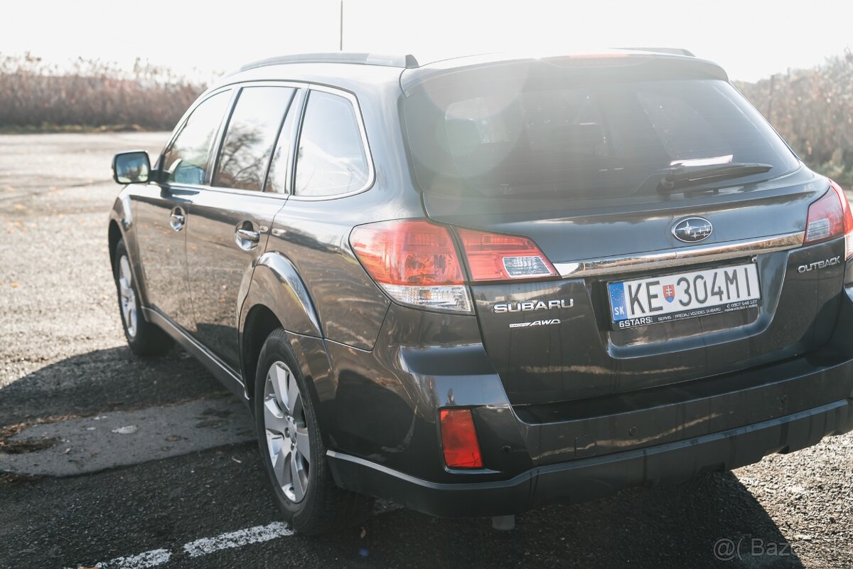 Subaru Outback 2.5 CVT AWD - 9