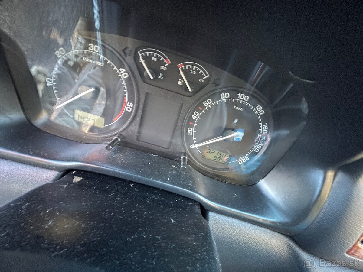 Škoda octavia 1 1.9TDI, 81kw Elegance 2002 - 9