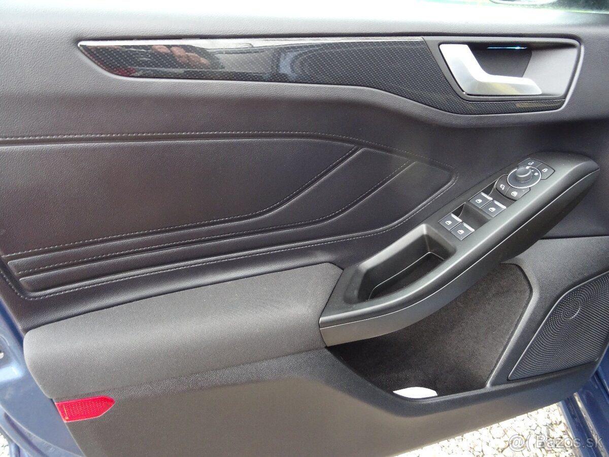 Ford Focus Kombi 1.5 EcoBoost ST-Line A/T - 9