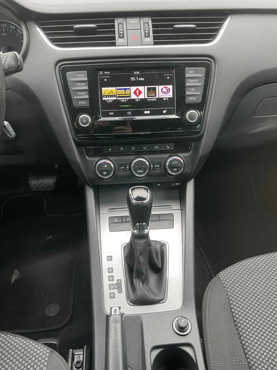 Škoda Octavia Combi 2.0 TDI Ambition DSG - 9