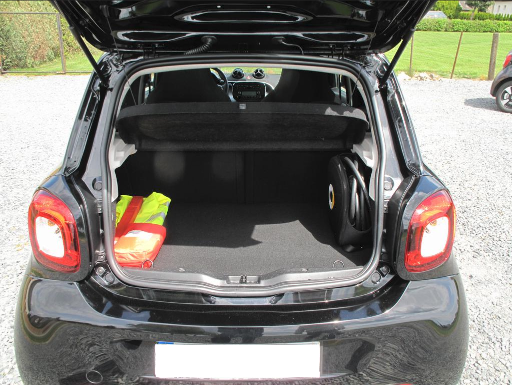 Predam SMART FORFOUR EQ electric 82ps 4miestny,39.tis km - 9