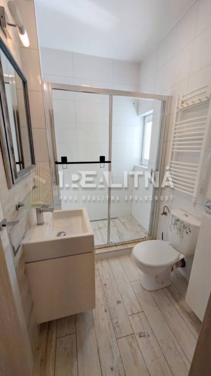 ŠTÝLOVÝ 1-IZBOVÝ BYT S KRBOM, 51 M2, ZVOLEN - 9