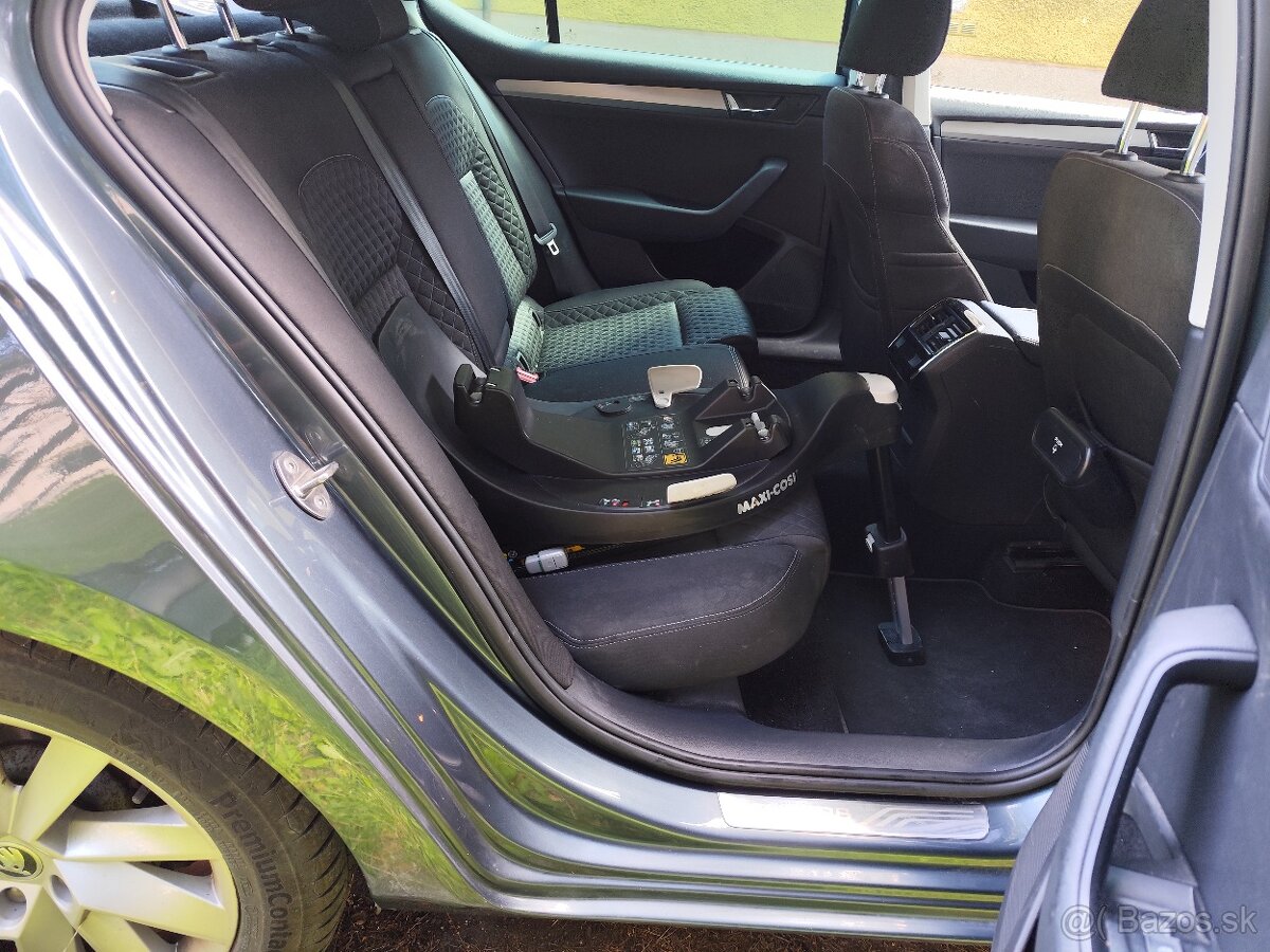 Maxi Cosi Pearl 360 + Maxi Cosi FamilyFix 360 - 9