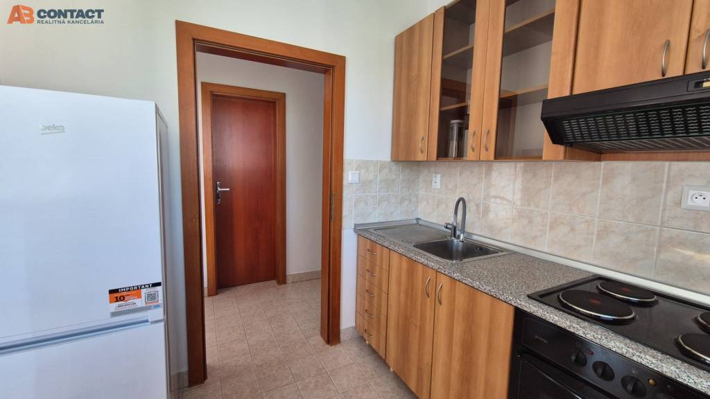 Priestranný 1-izbový byt s balkónom pri mestskom parku - 9