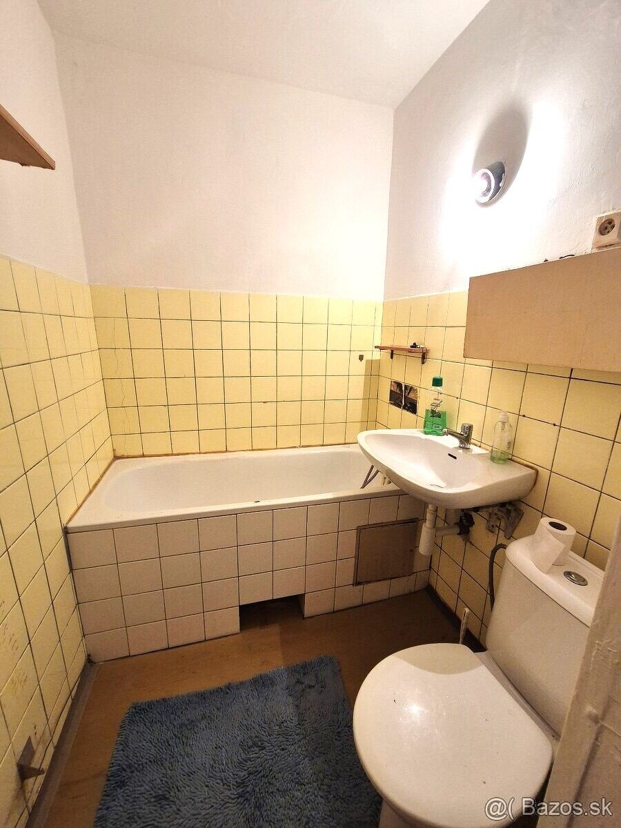 PREDAJ - 1 izbový byt na Družstevnej ul. v Komárne - 9