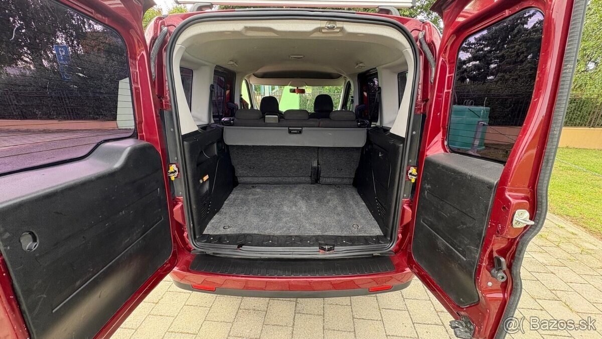 Fiat Dobló Panorama 1.6JTD MULTIJET 105 LOUNGE NOVA STK EK - 9