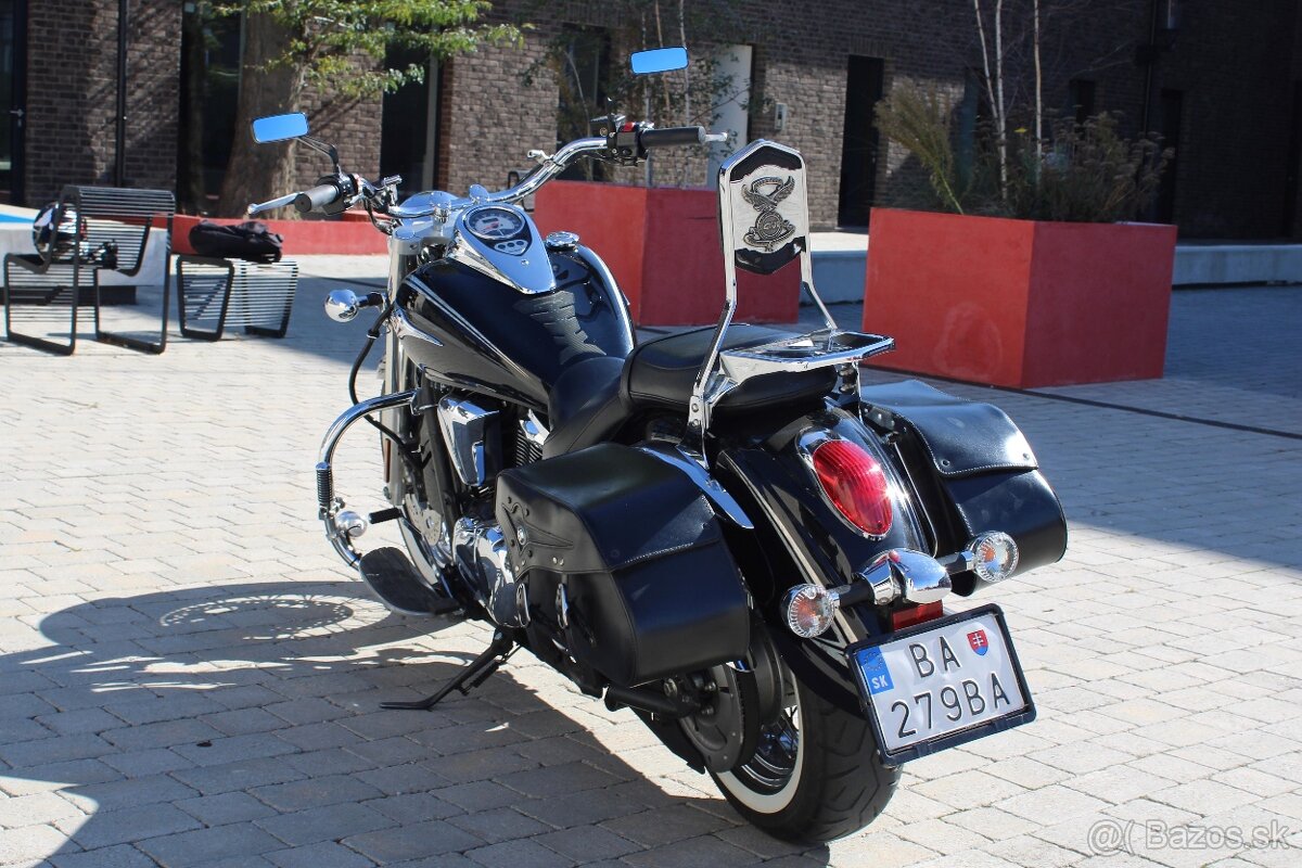 Kawasaki Vulcan VN 900 Classic Special Edition - 9