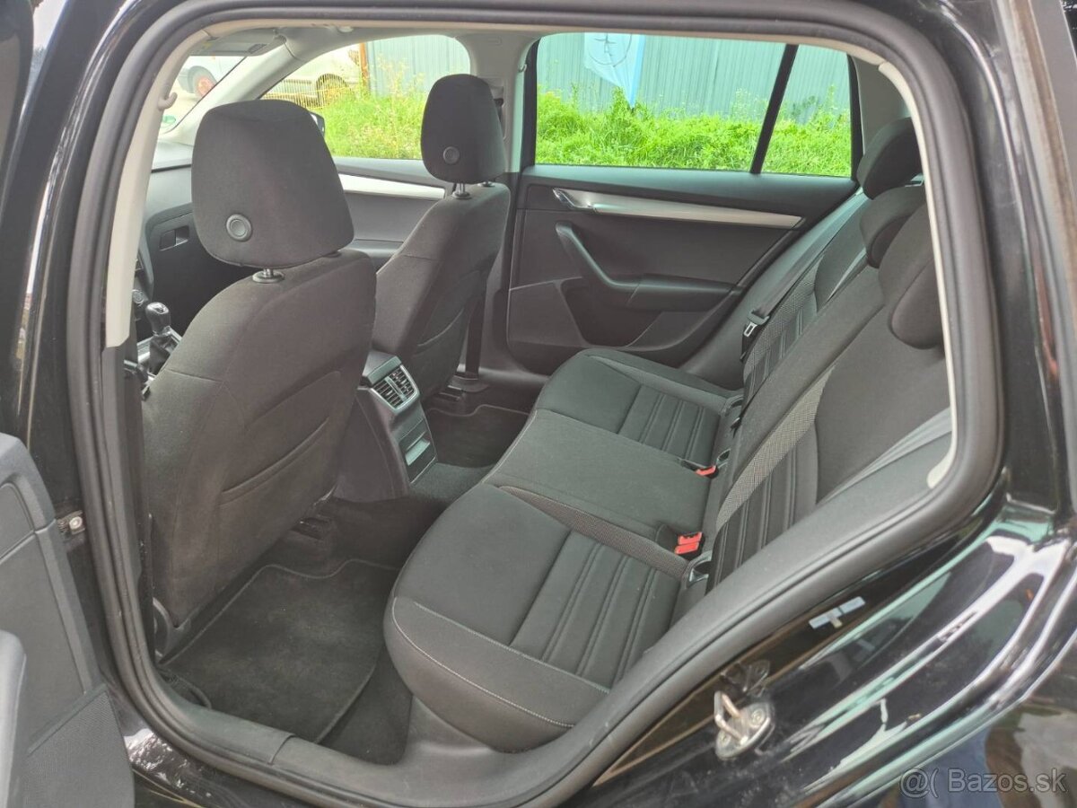 Škoda Octavia Combi 1.6 TDI 115k Ambition - 9