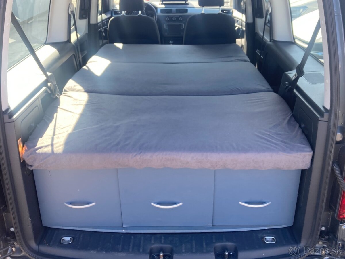 Spací vestavba do Volkswagen Caddy - 9