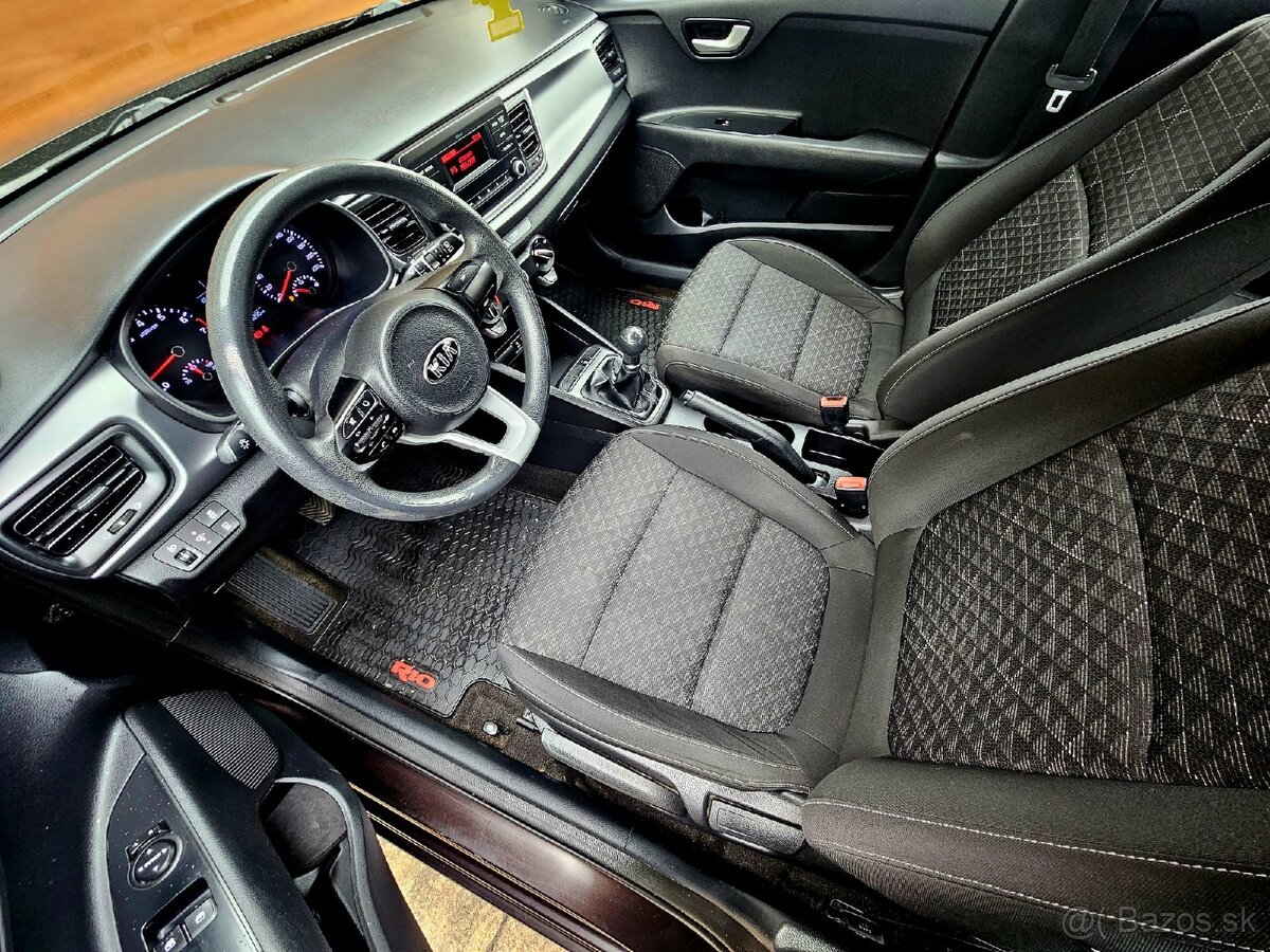Kia Rio/2018/1.Majitel/Servisná knižka - 9