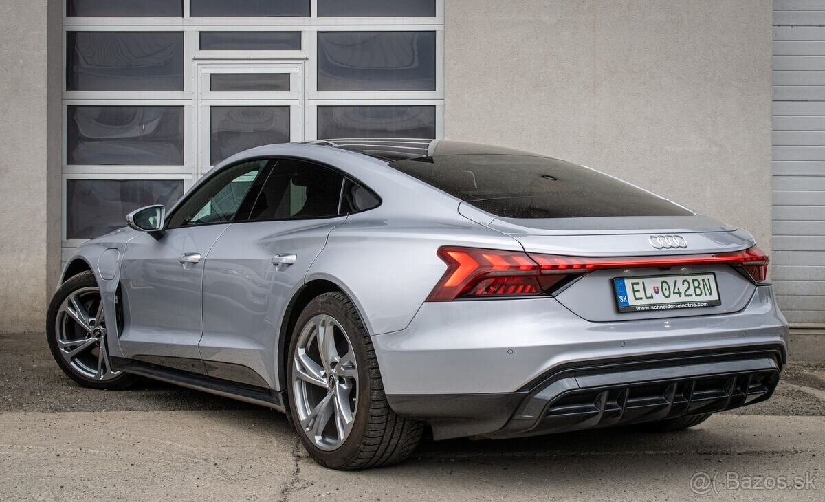 Audi E-tron GT 350kW - 9
