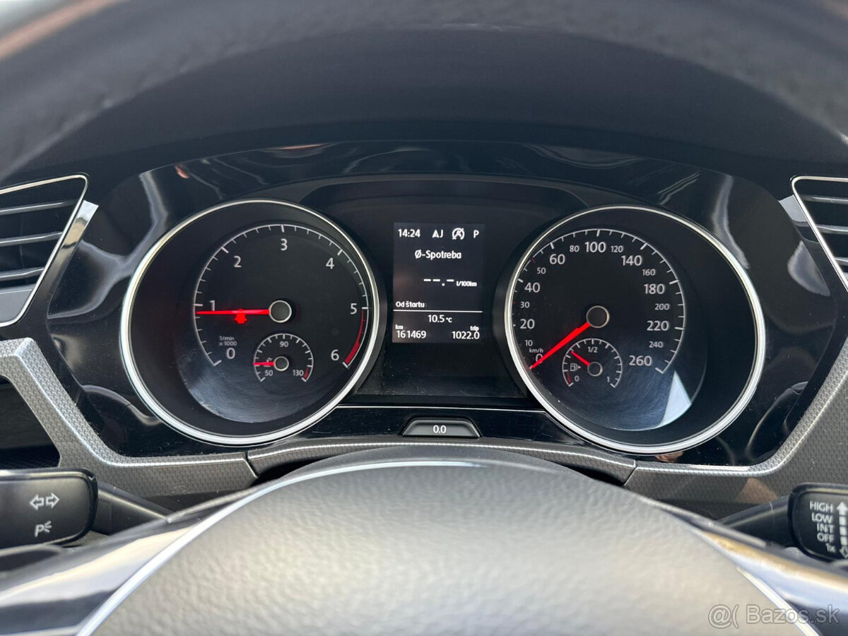 VW Touran 2.0 TDI,DSG, 7 miest - 9