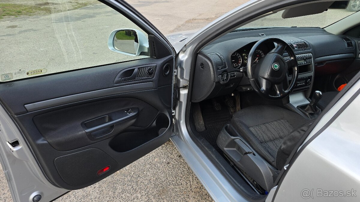 Škoda Octavia 1.6D, 2011, klima, 77kW - 9