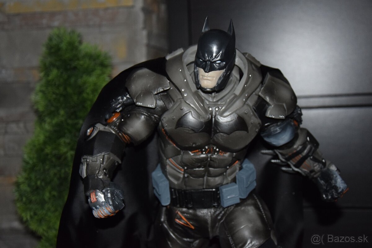 Batman Armored figurka - 9