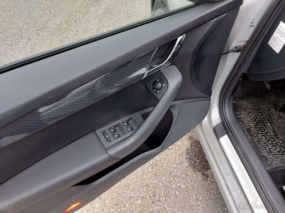 Škoda Octavia Combi 2.0 TDI DPF RS DSG - 9