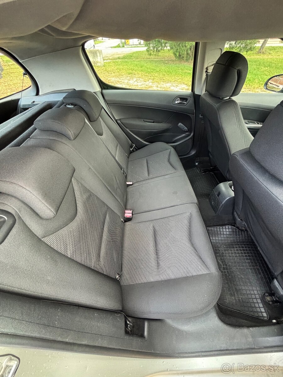 Peugeot 308 1.6 HDi (2008) - 66kW - 9