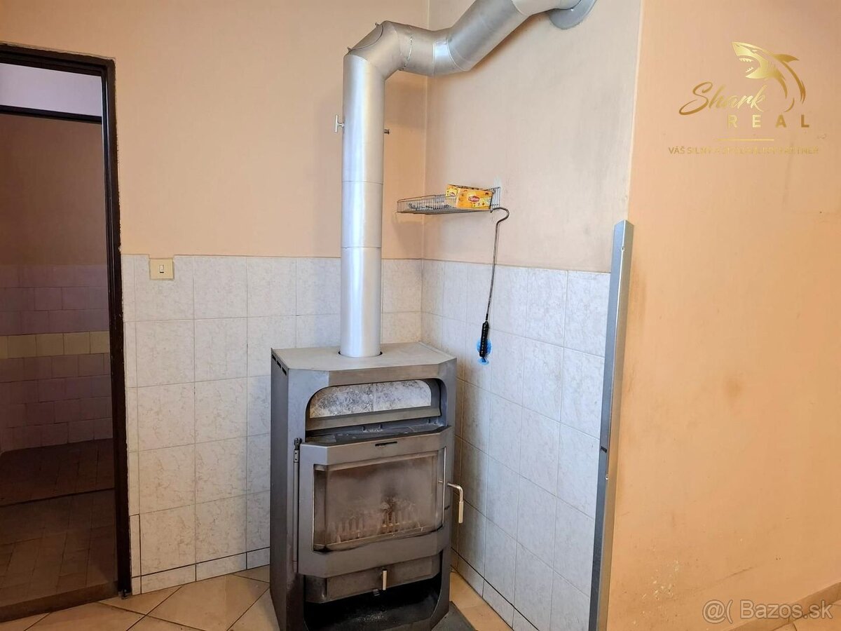 Rodinný dom so záhradou - 9