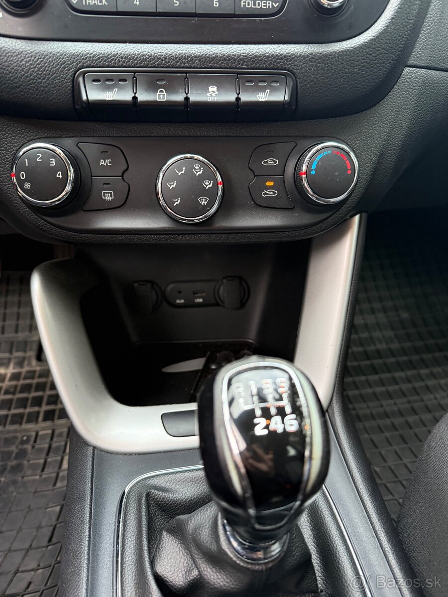 KIA Ceed SW 1.4 CVVT - 9