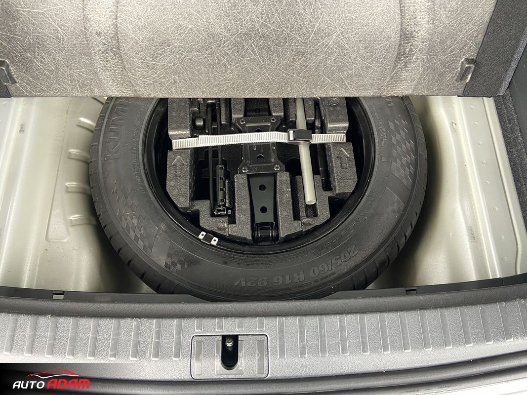 Škoda Octavia Combi 2.0TDi 110kW - 9