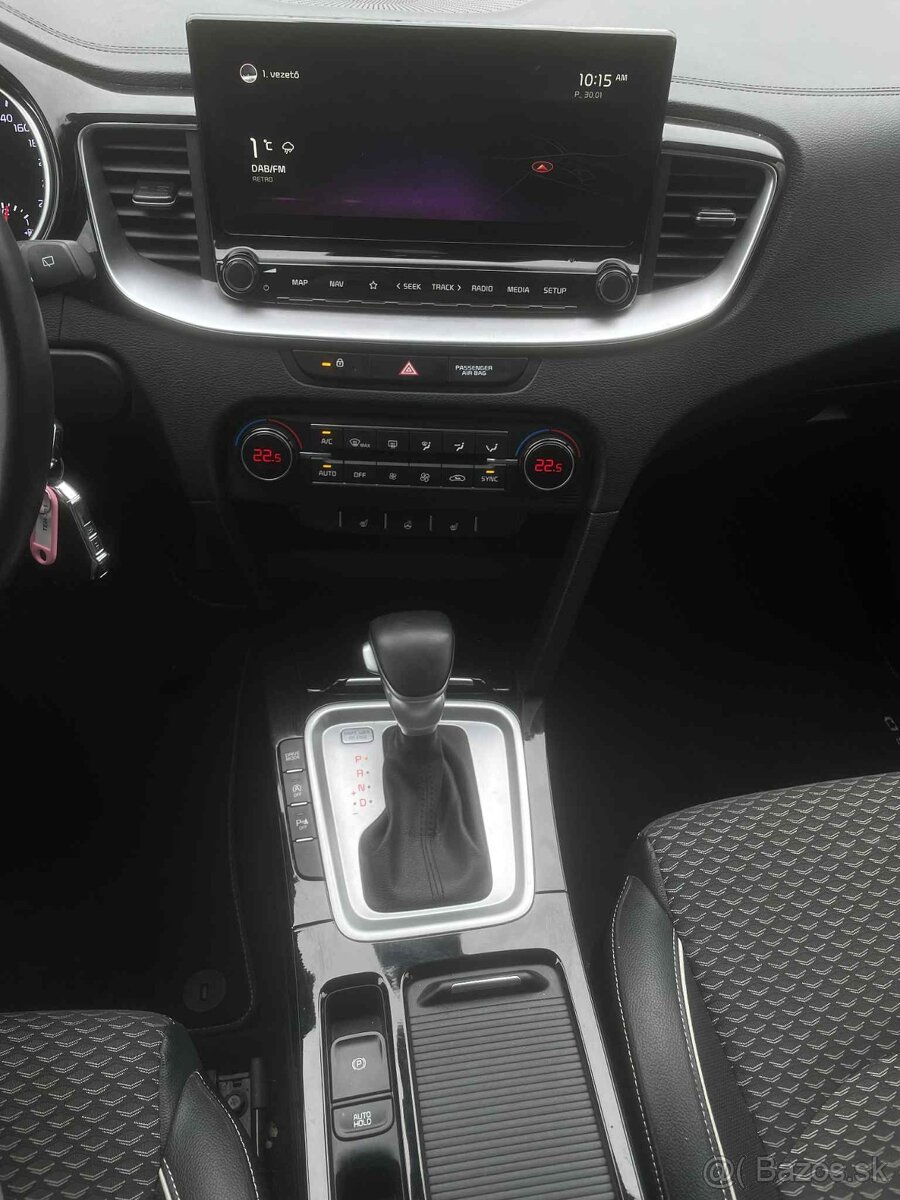 Kia XCeed 1.5 T-GDi Gold A/T - 9