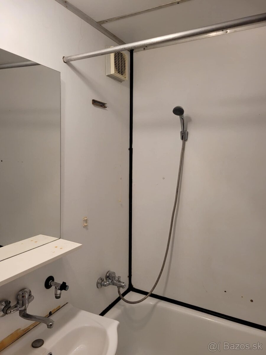 Predaj 3 - izbového bytu v Leviciach - 9