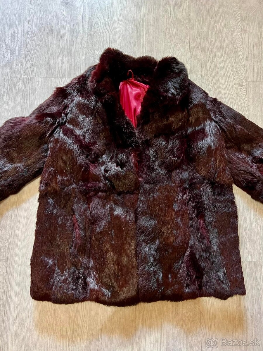 pravy kozusinovy kabat-kozuch v burgundy farbe - 9