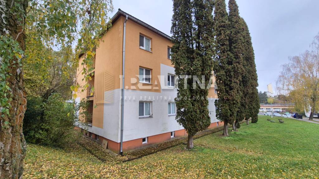 1-IZBOVÝ BYT PO KOMPLETNEJ REKONŠTRUKCII, 31 M2 ZVOLEN - SEK - 9