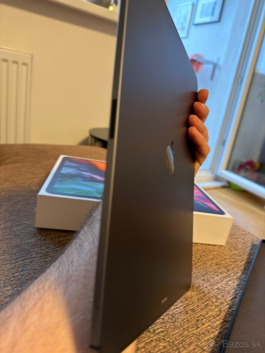 iPad Pro 12.9 inch (4generacia) 128gb Cellular - 9