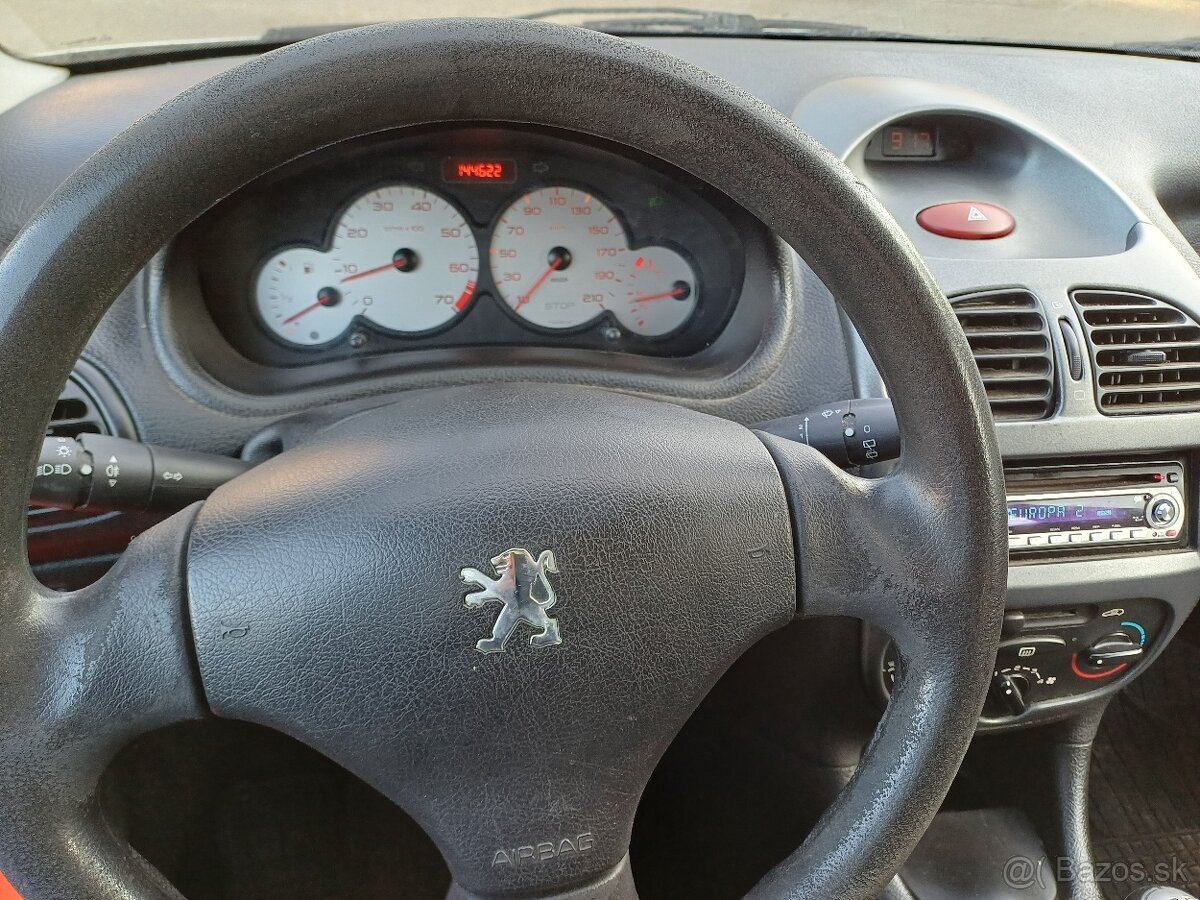 Peugeot 206 - 1,4 benzín - 9
