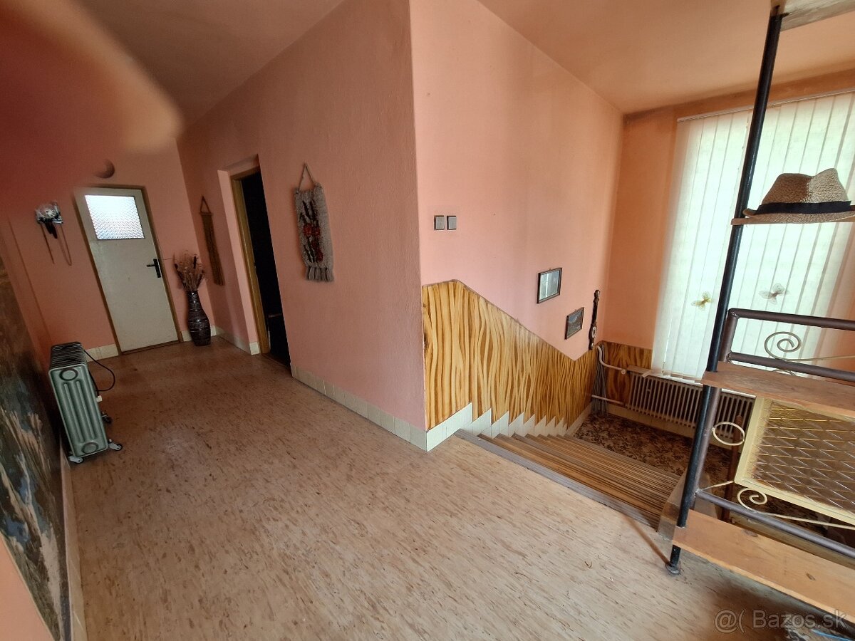 Výborný rodinný dom pre pohodlné bývanie - 9