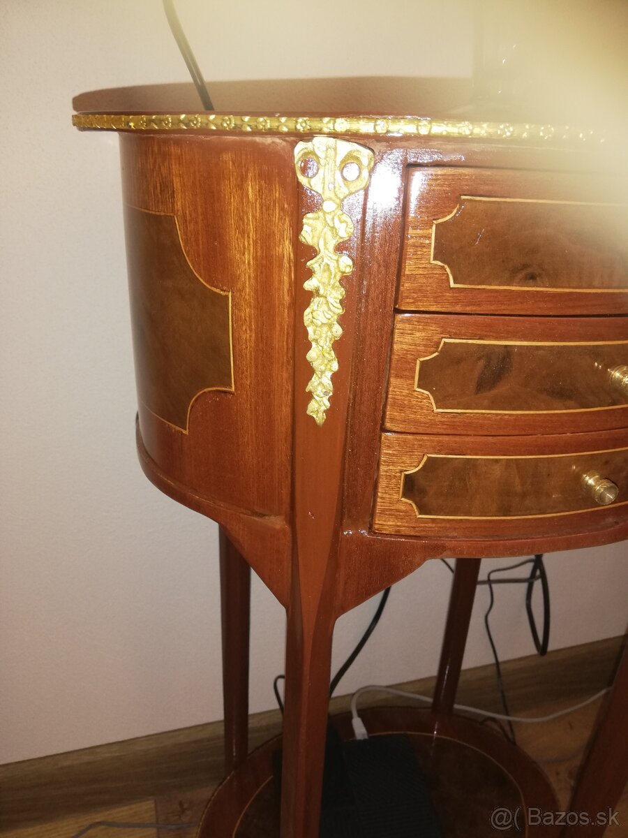 Príručný stolík, nočný stolík - 9