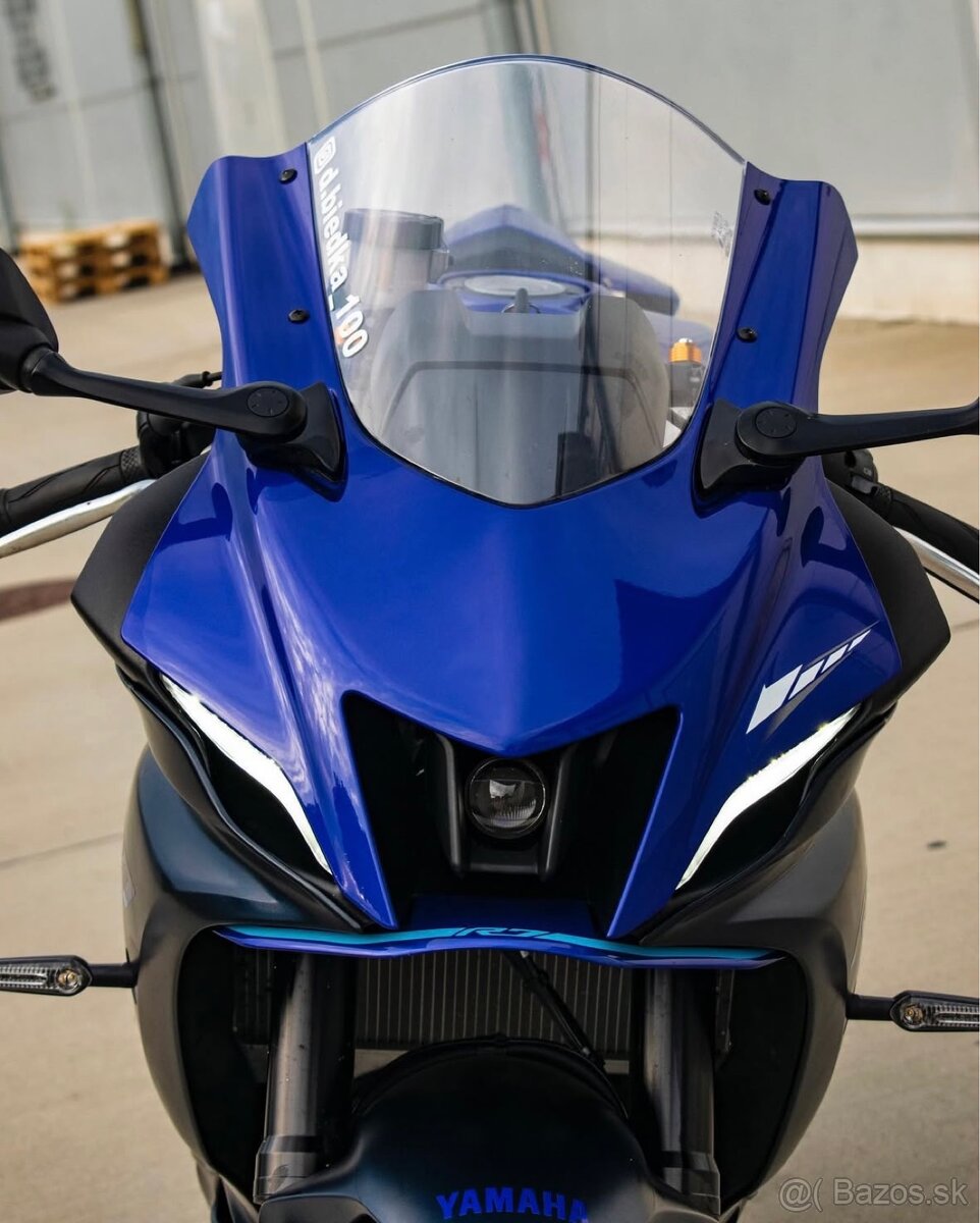 Yamaha R7 - 9