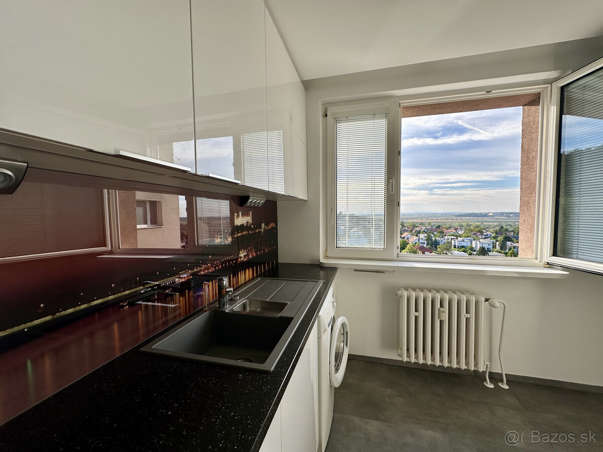 Ihneď voľný 4-izbový byt priamo pod lesom - 9