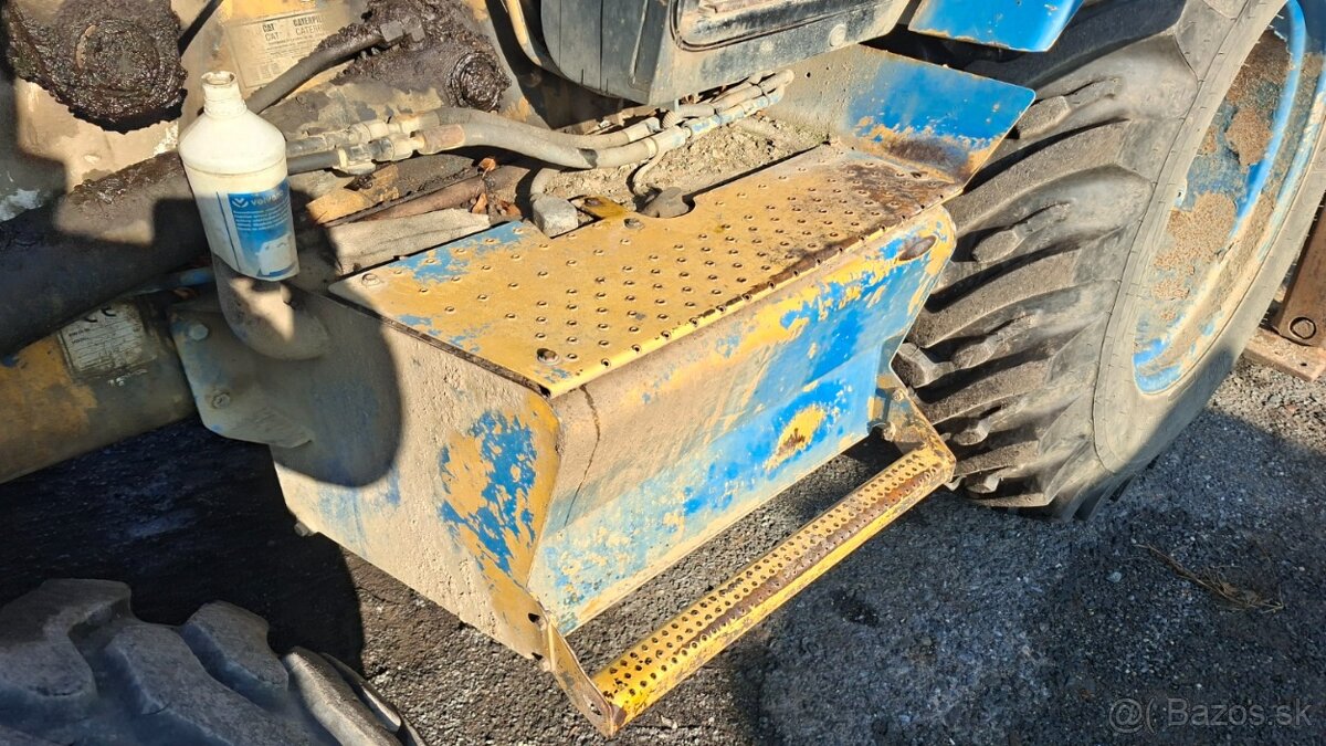 CATERPILLAR 428 C 4X4 - 9