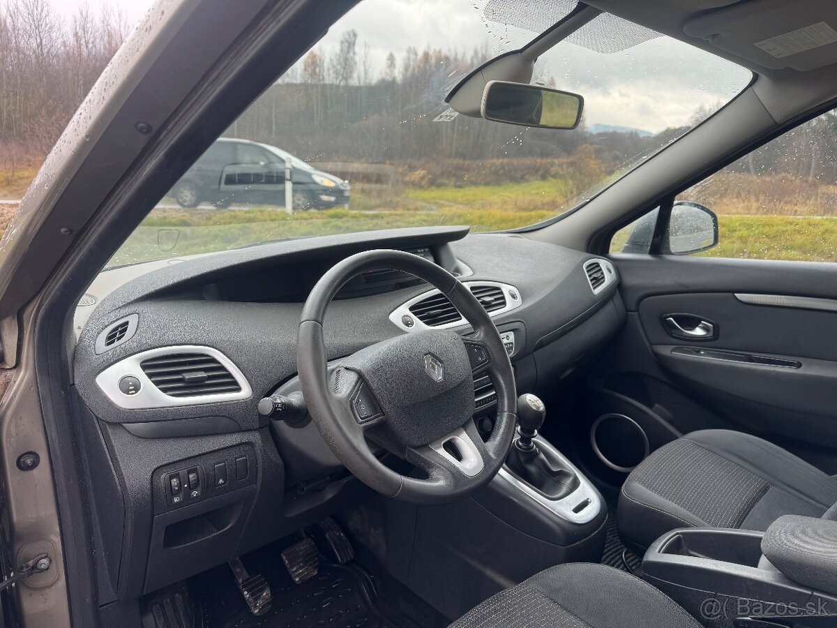 Renault Grand Scénic 1.9 DCi 7Miestne 96KW - 9
