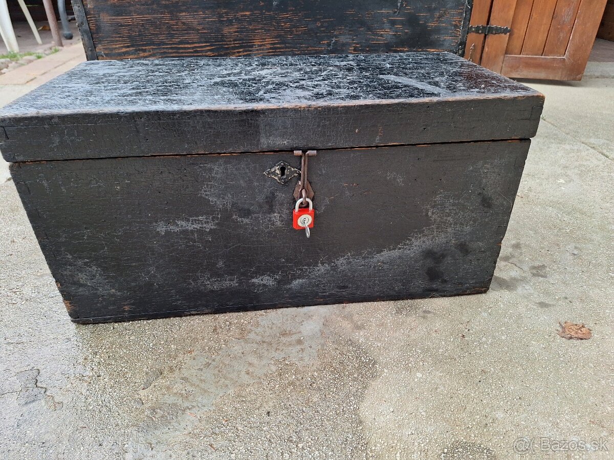 Stará drevenna truhlica - 9