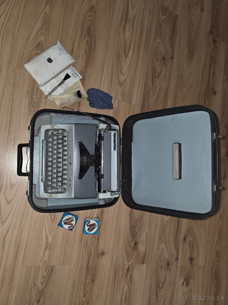 Písací stroj Consul 211 P - 9