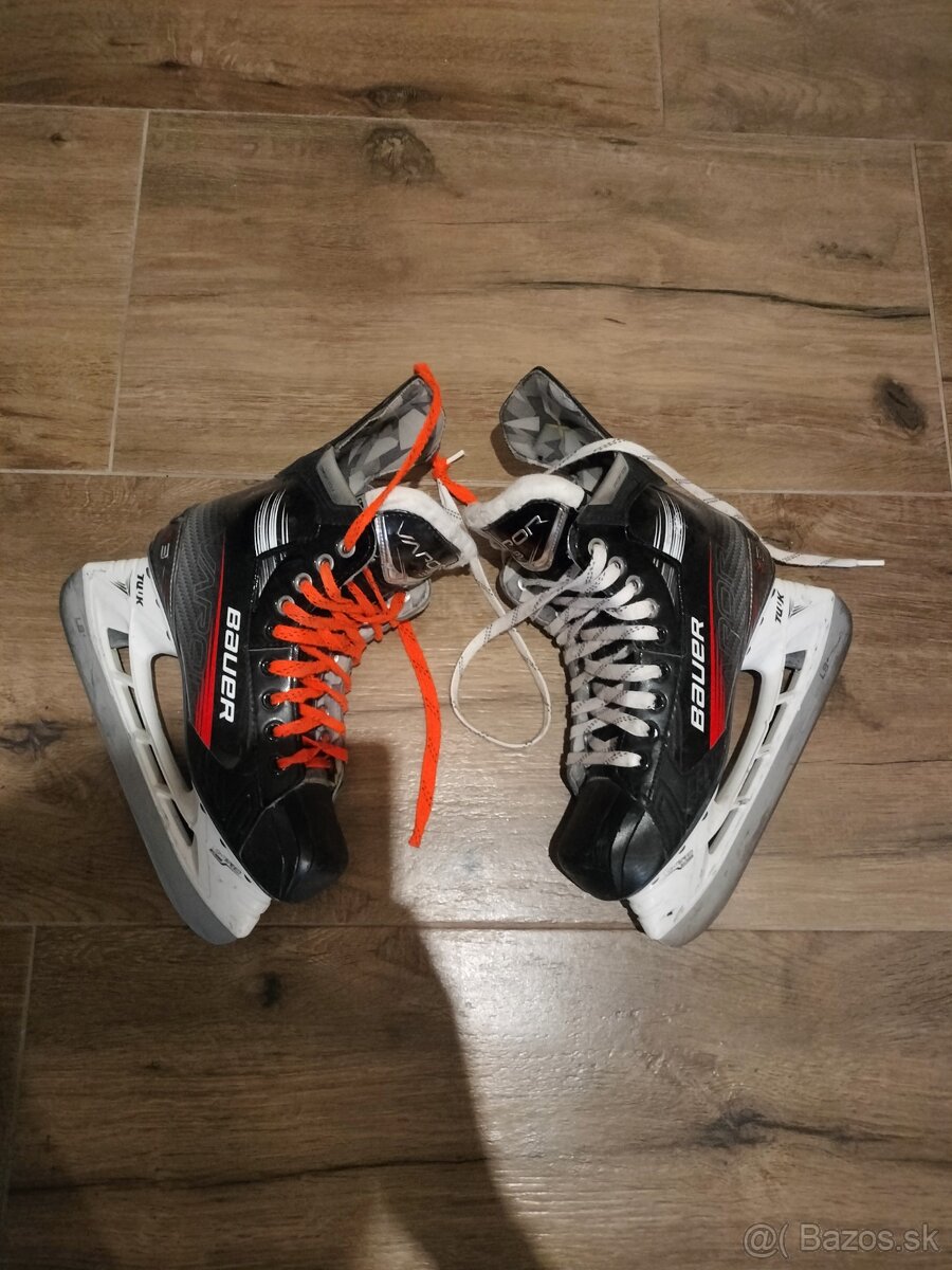 Hokejová výstroj - 9