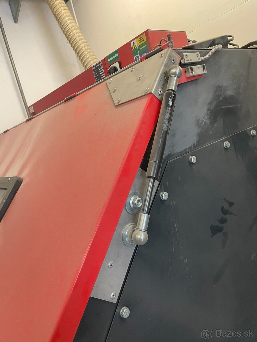 Skrutkový kompresor s výbavou a pieskovačkou - 9