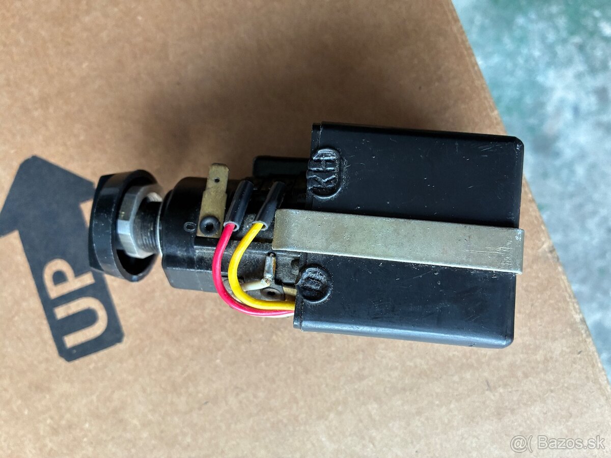 Diely Skoda, mriežka Mko, prepínač 100 MB - 9