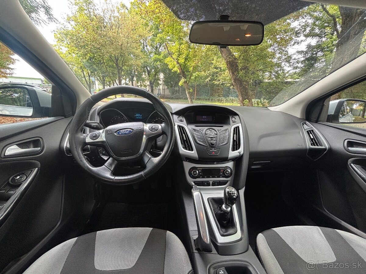 Ford Focus 1.0 Ecoboost veľmi pekný stav - 9