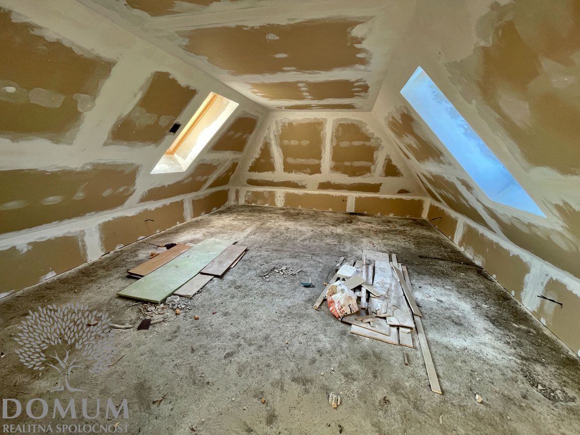 RD v Moravskom Lieskovom, pozemok 1168m2, rozsiahla rekonštr - 9