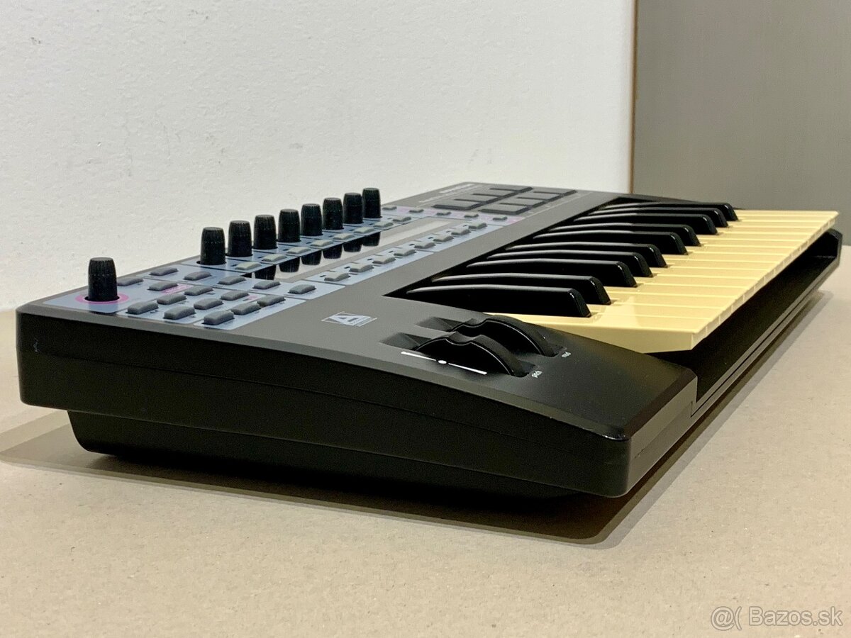 MIDI klávesnica NOVATION ReMOTE 25 SL Compact - 9