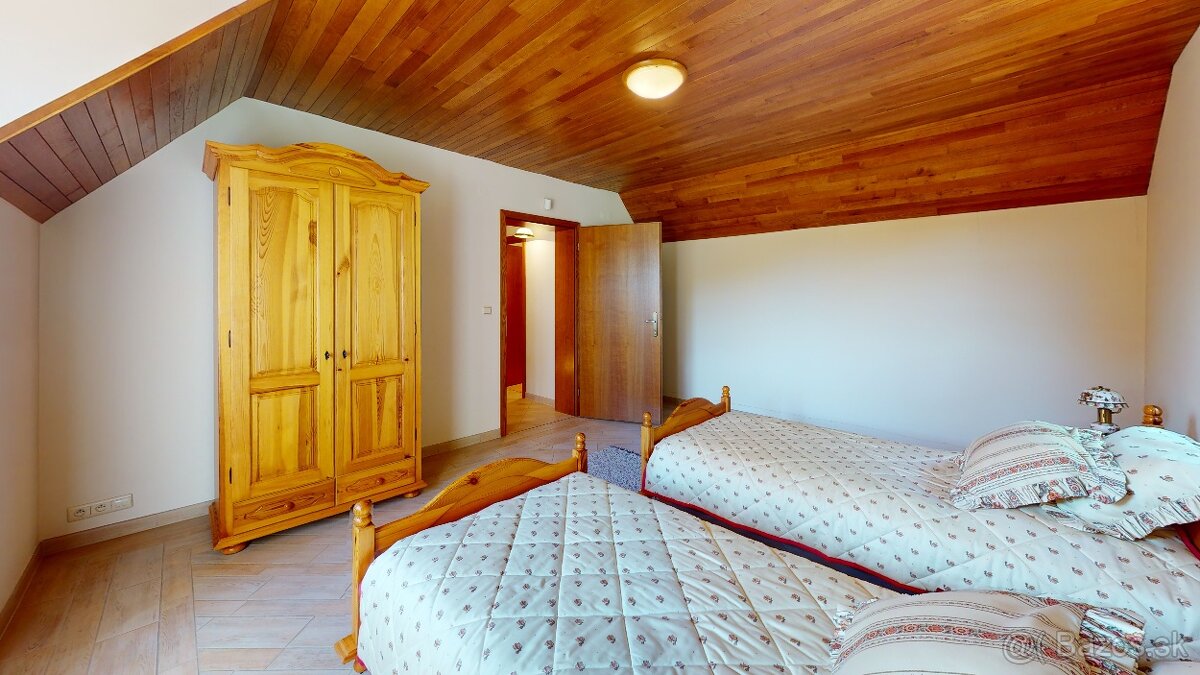 Rodinný dom s dvomi stavebnými pozemkami v T.Tepliciach - 9