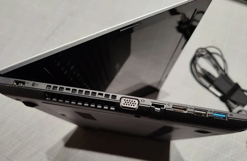 Študentský/domáci notebook Lenovo - orig. MS Office PRO - 9