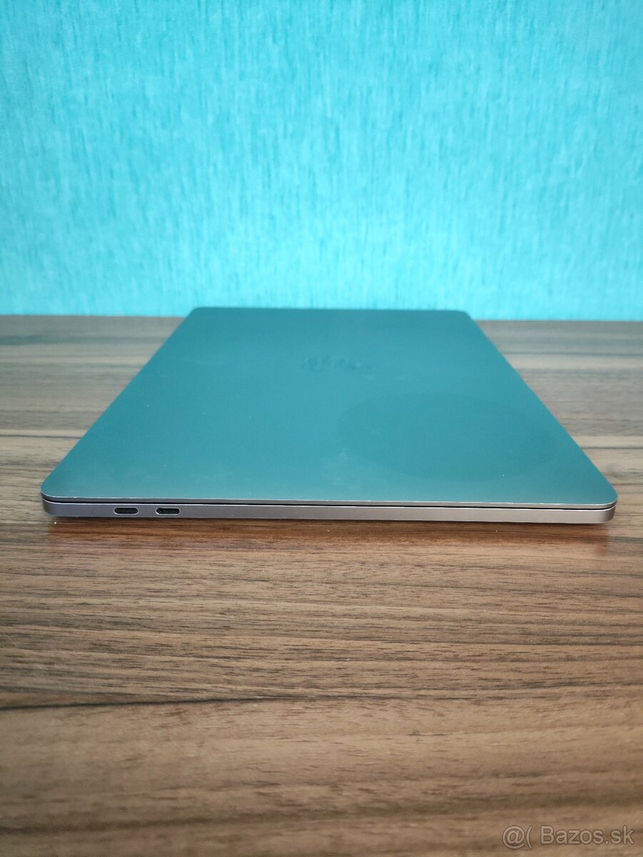 Apple MacBook Pro 2018 – i5 / 8GB / 256GB - 9